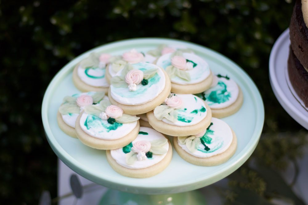 buttercream frosted sugar cookie